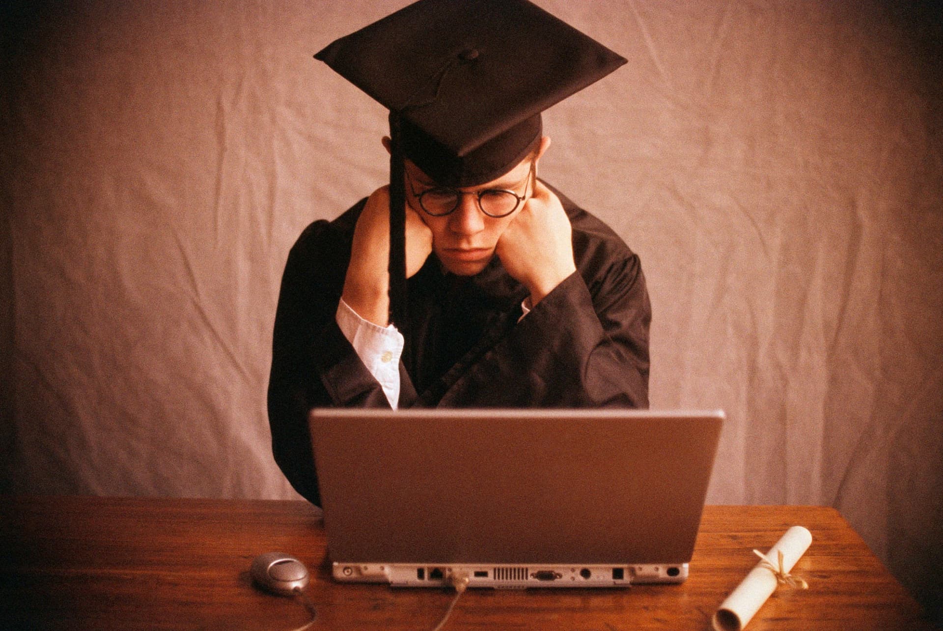 89% of New Grads Fear AI Will Take Their First Job. The Data Is Complicated